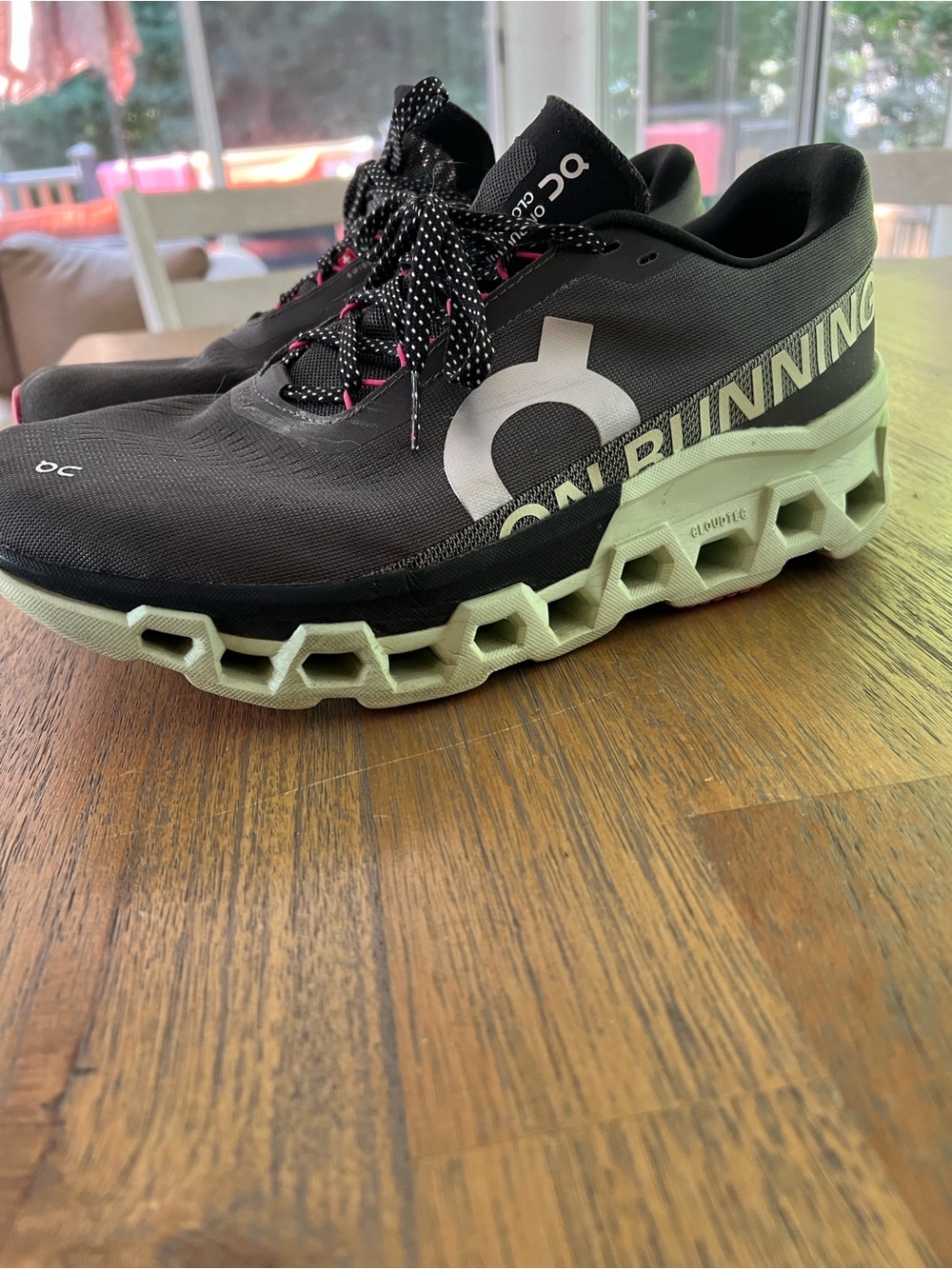 Men’s On Running Cloudmonster — Black Upper with Light Green Midsole size 10.5 - Picture 2 of 8